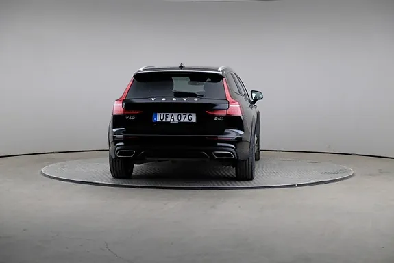 Volvo V60 Cross Country 2021 photo 5