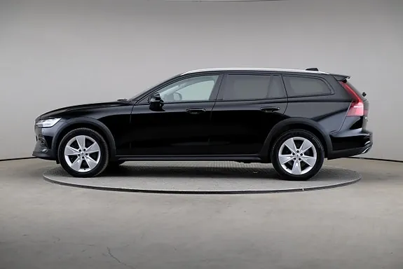 Volvo V60 Cross Country 2021 photo 4