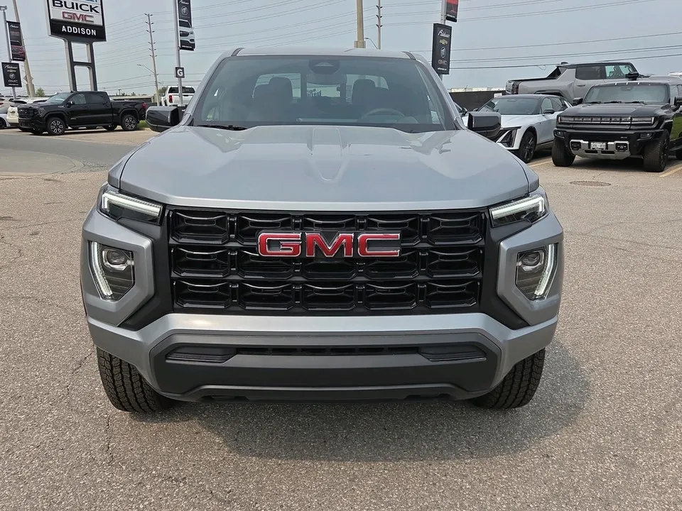 GMC Canyon 2026 photo 2