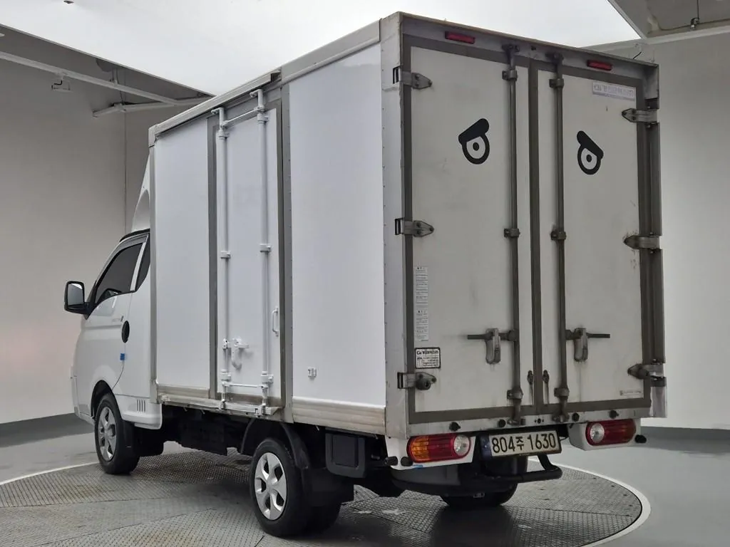 Hyundai Porter 2024 photo 2