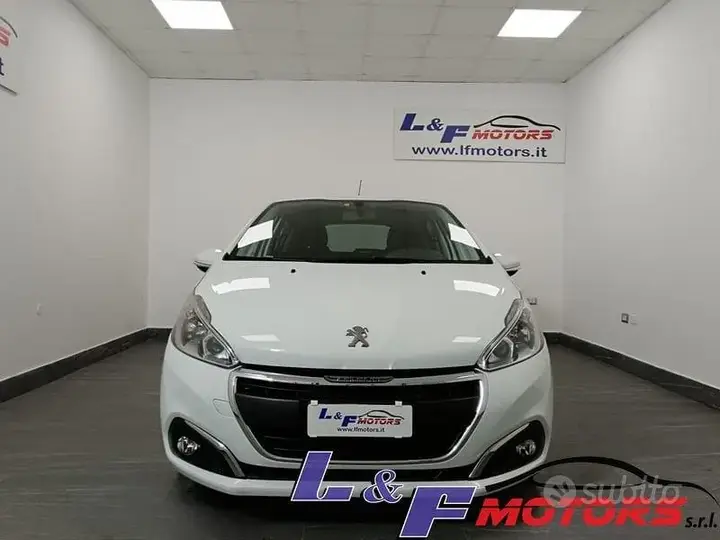 Peugeot 208 2019 photo 3