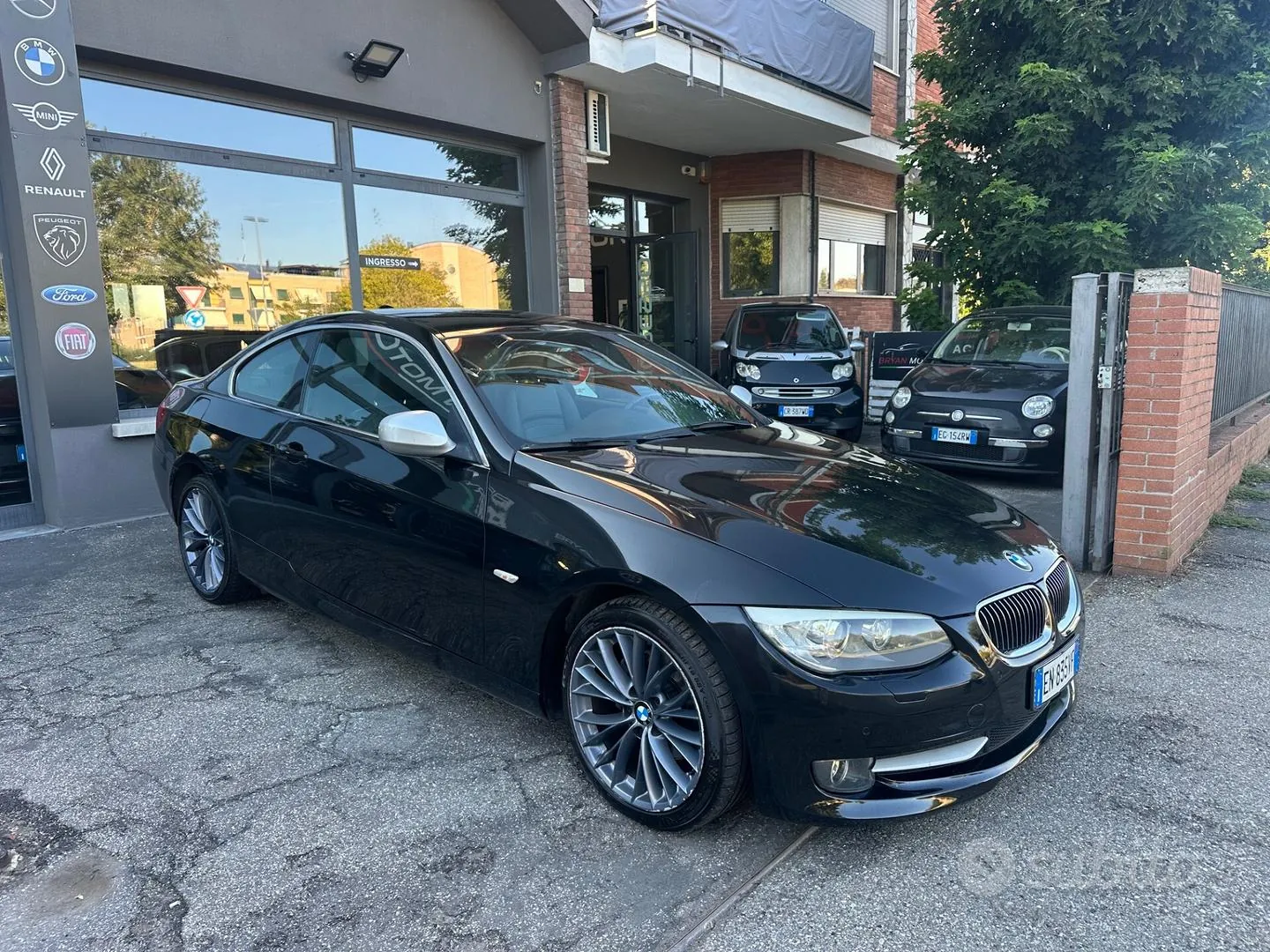 BMW 320D 2012 photo 2