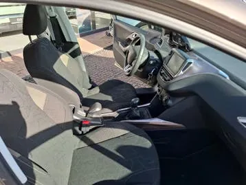 Peugeot 2008 2014 photo 3