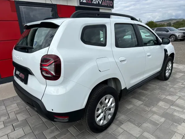 Dacia Duster 2023 photo 4