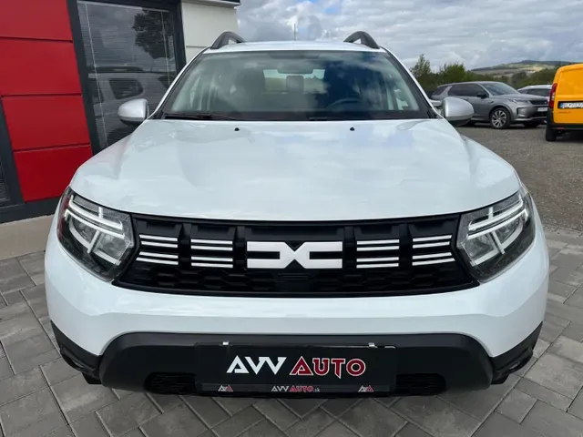 Dacia Duster 2023 photo 2