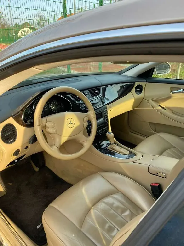 Mercedes-Benz Cls 2004 photo 2