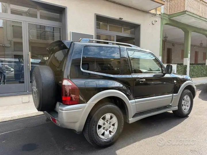 Mitsubishi Pajero 2004 photo 5