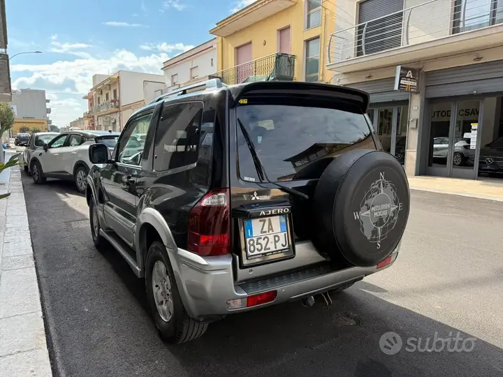 Mitsubishi Pajero 2004 photo 4