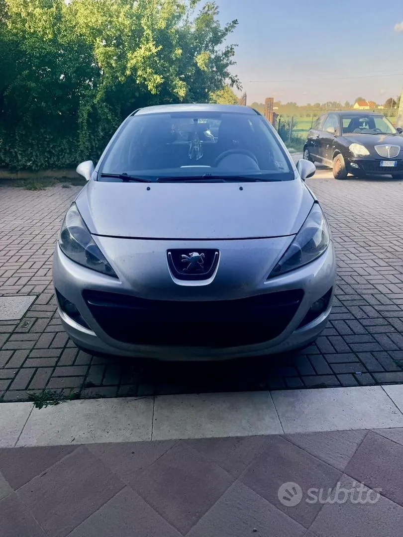 Peugeot 207 2009 photo 2