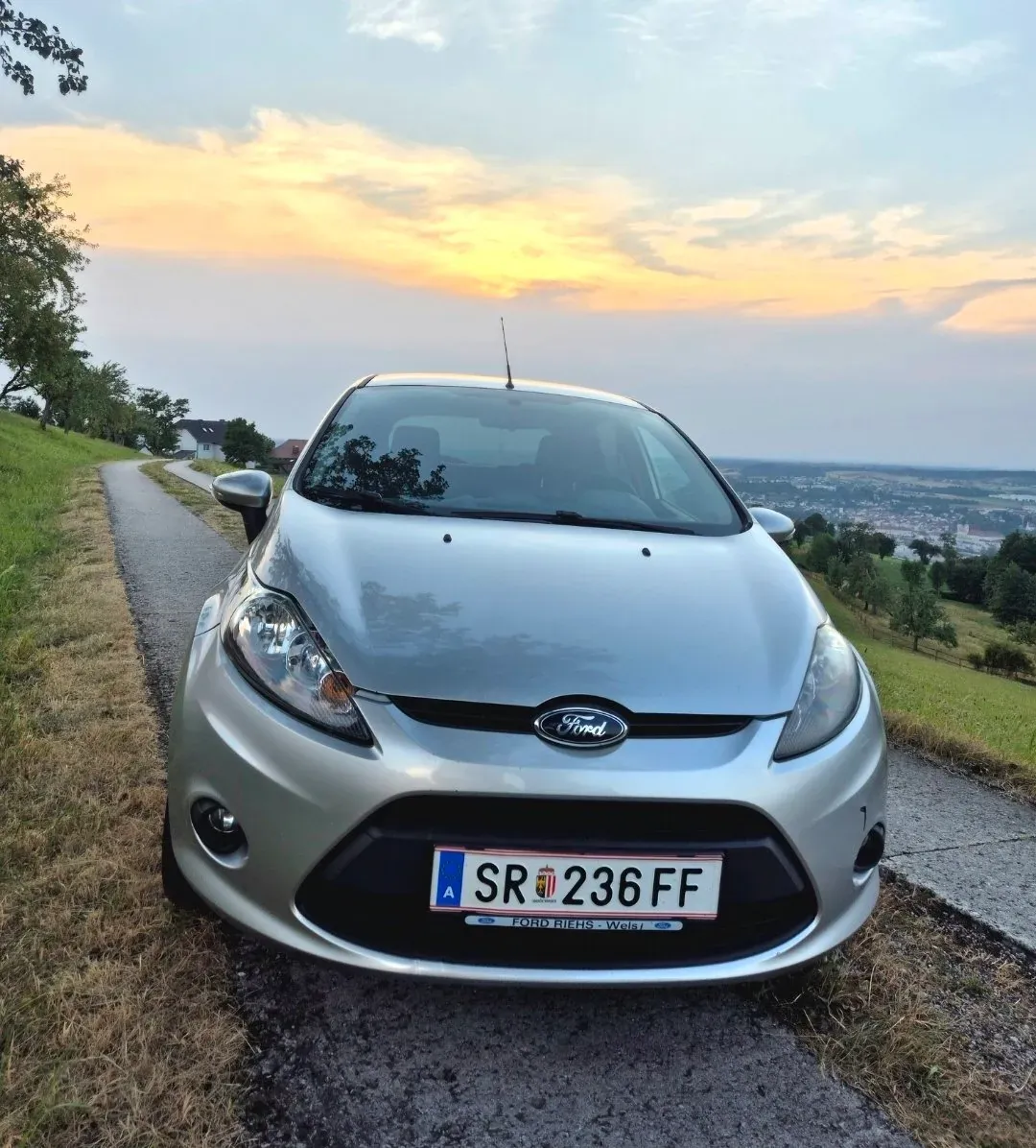 Ford Fiesta 2011 photo 3