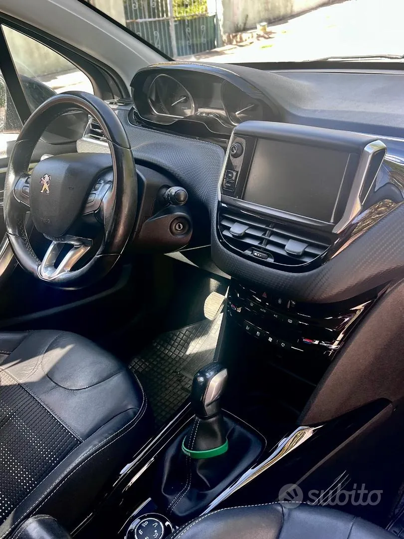 Peugeot 2008 2017 photo 2