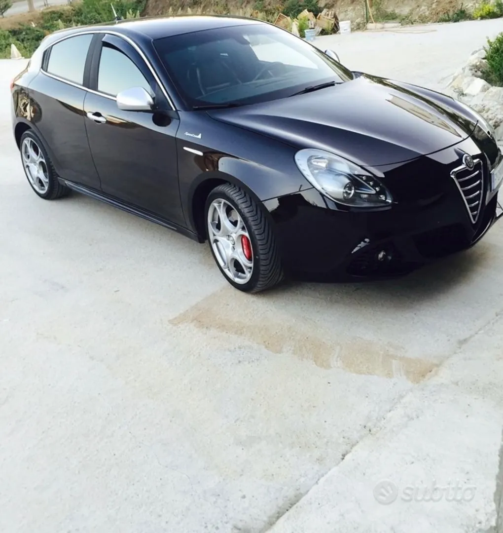 Alfa Romeo Giulietta 2013 photo 2