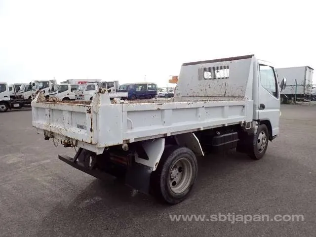 Mitsubishi Canter 2004 photo 4
