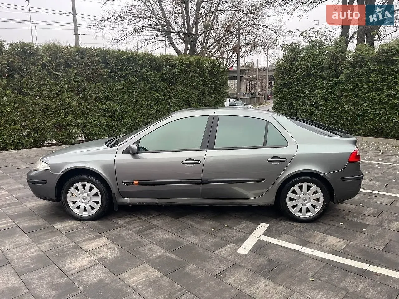 Renault Laguna 2002 photo 2