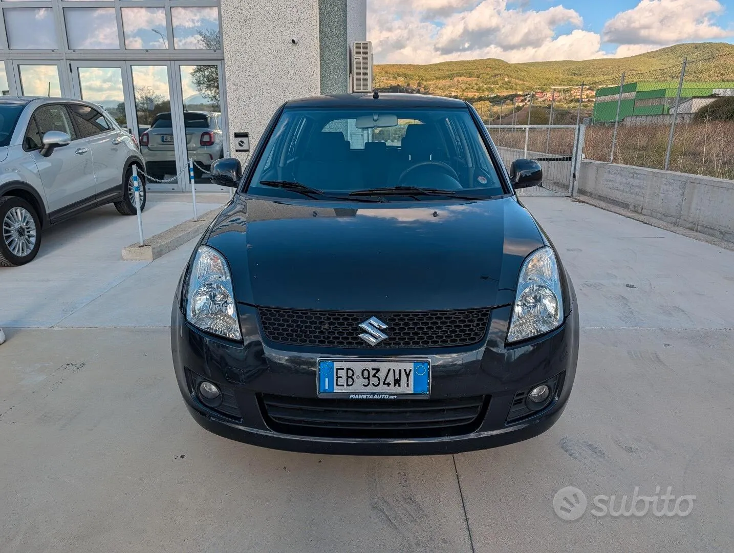 Suzuki Swift 2010 photo 2