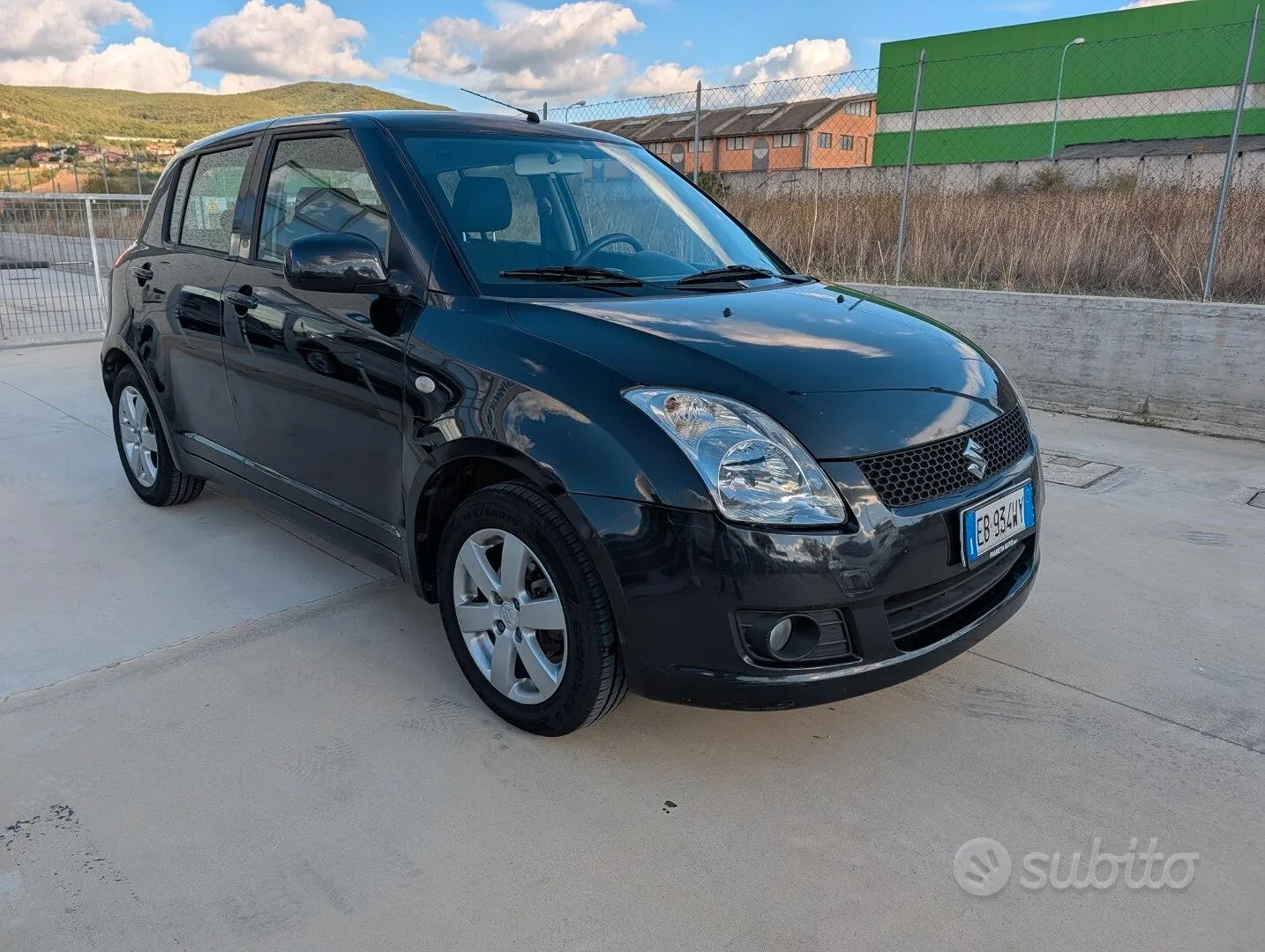 Suzuki Swift 2010 photo 4
