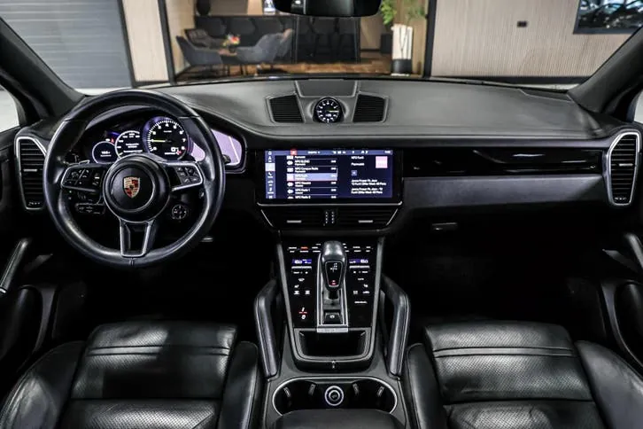Porsche Cayenne 2020 photo 2