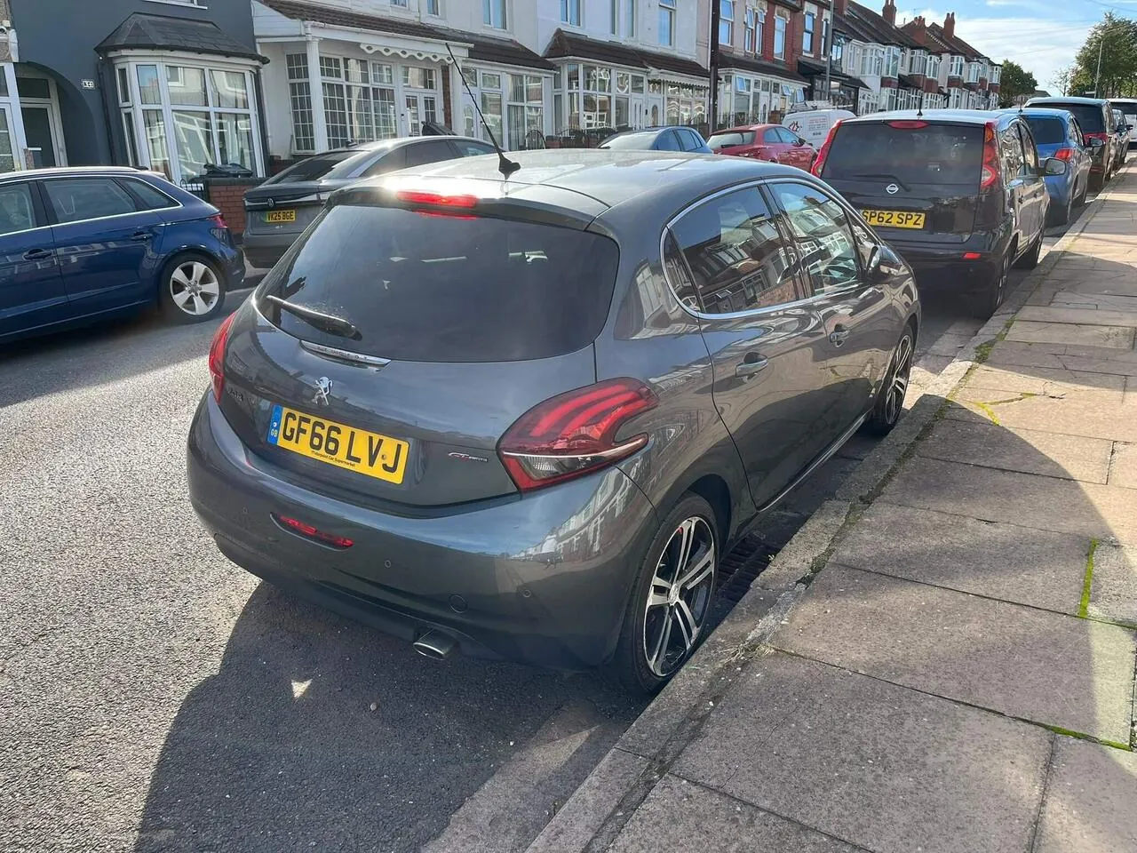 Peugeot 208 2016 photo 5