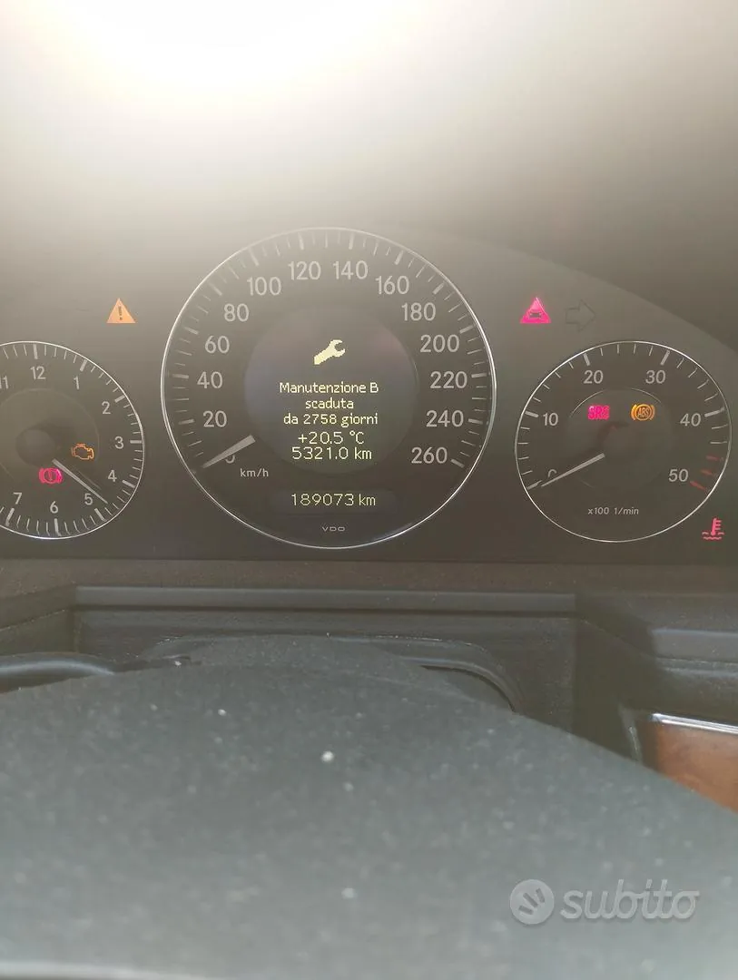 Mercedes-Benz E 2002 photo 4