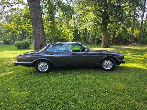 Jaguar Xj 1986 photo 4
