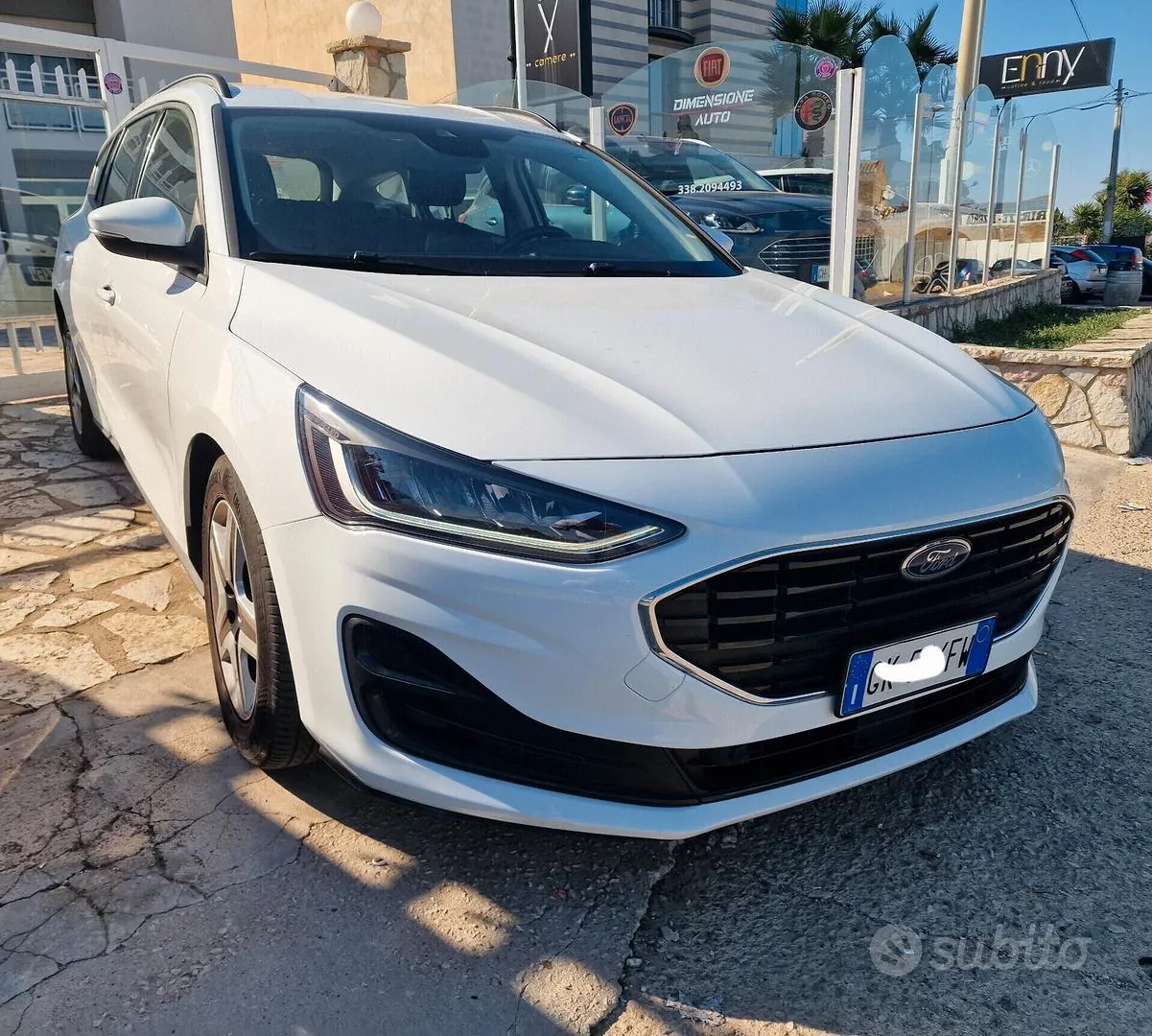 Ford Focus 2022 photo 2