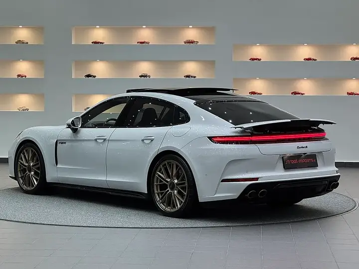 Porsche Panamera 2025 photo 3