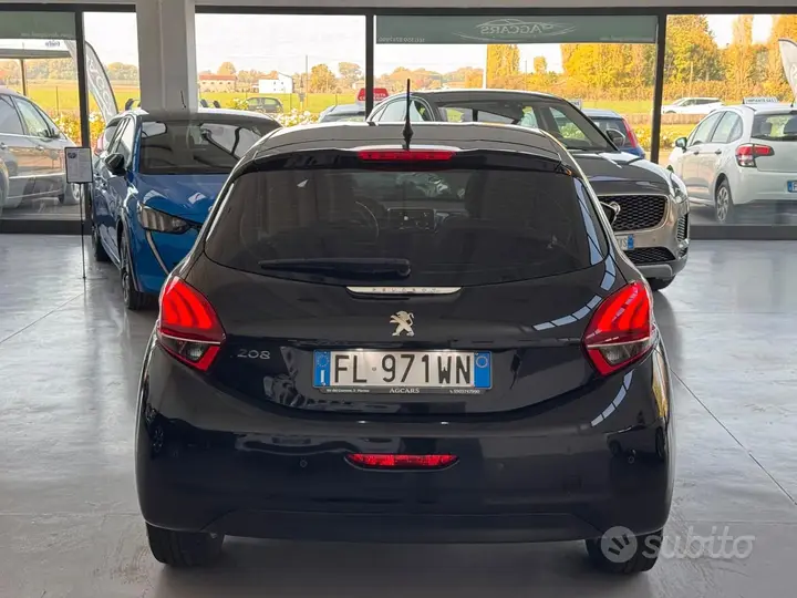 Peugeot 208 2018 photo 5