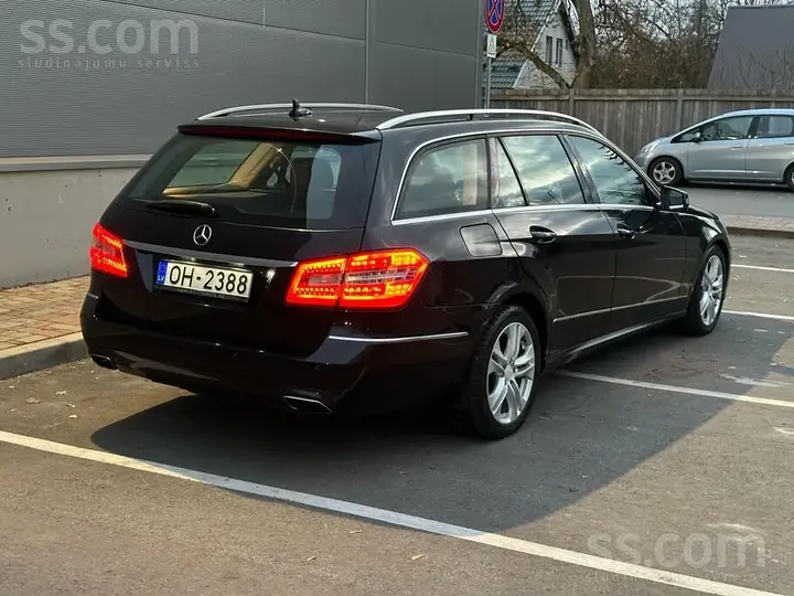 Mercedes-Benz E300