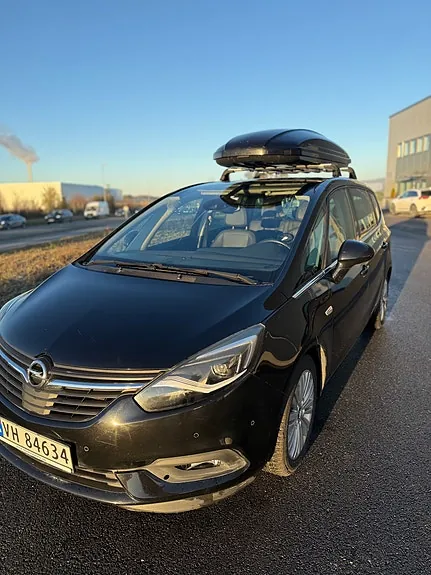 Opel Zafira Tourer 2017 photo 3