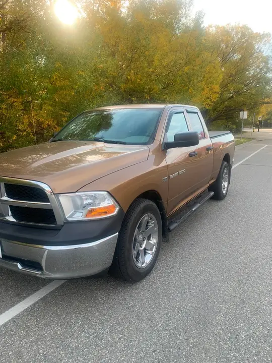 Dodge Ram 1500 2012 photo 2