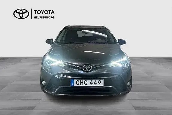 Toyota Avensis 2016 photo 2