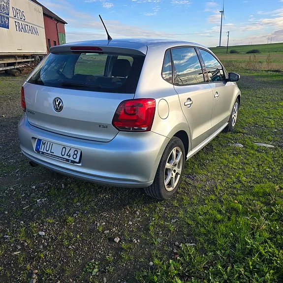 Volkswagen Polo 2012 photo 3
