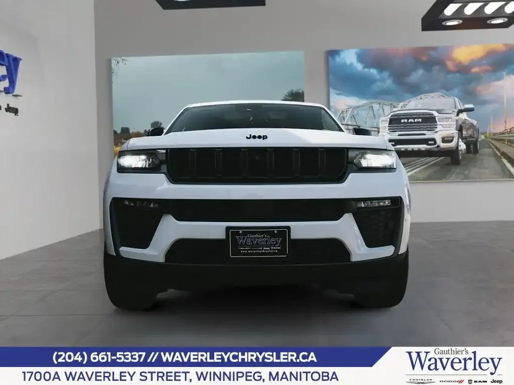 Jeep Grand Cherokee 2026 photo 5