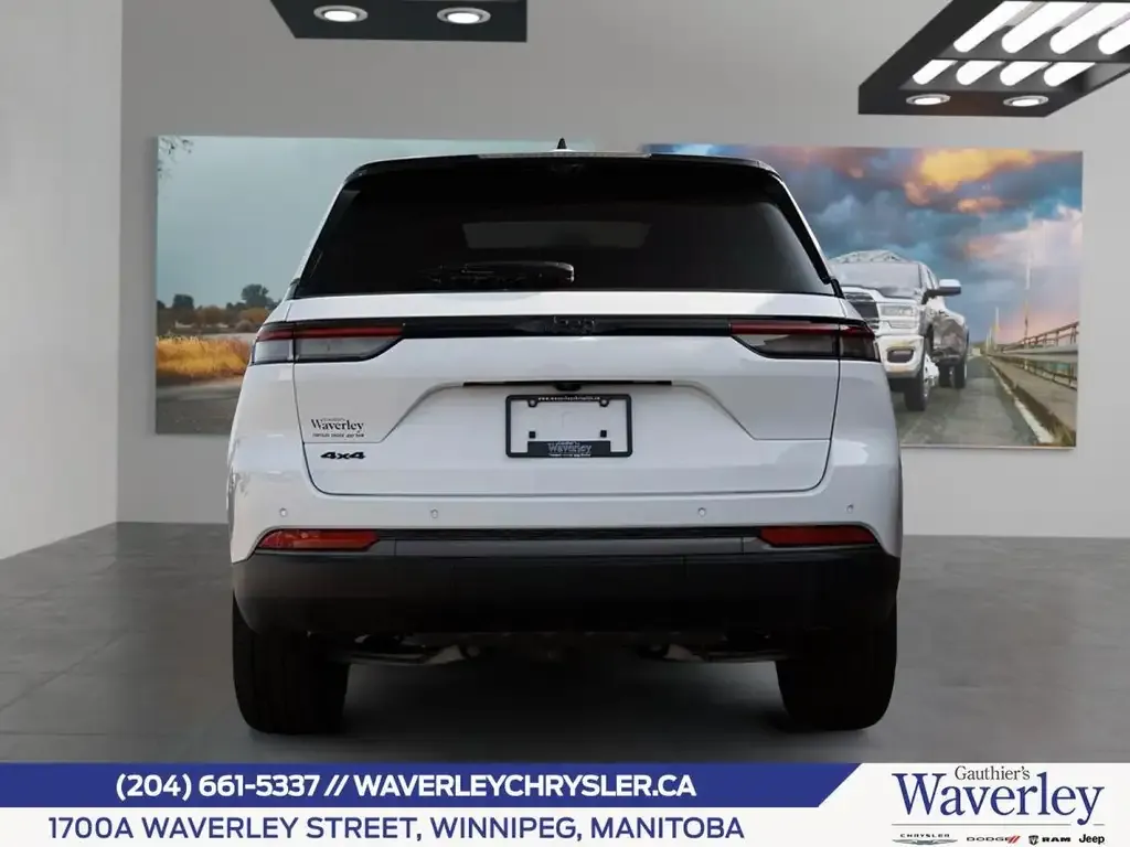 Jeep Grand Cherokee 2026 photo 4