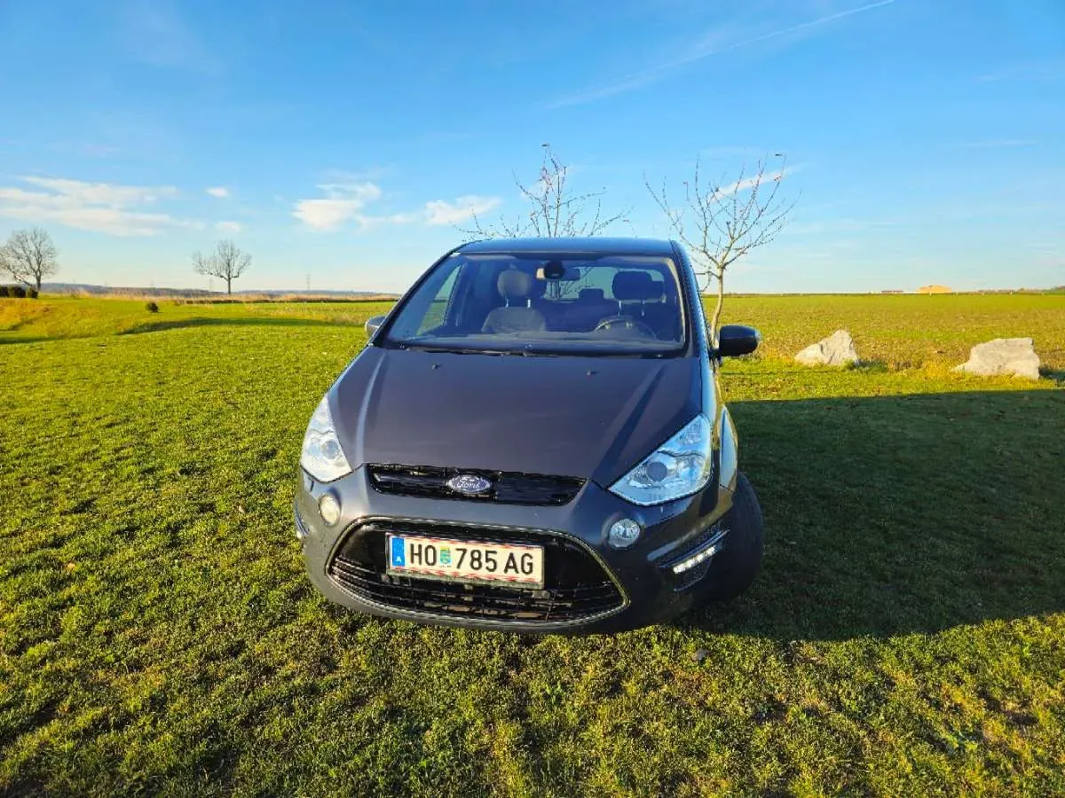 Ford S-Max 2011 photo 2