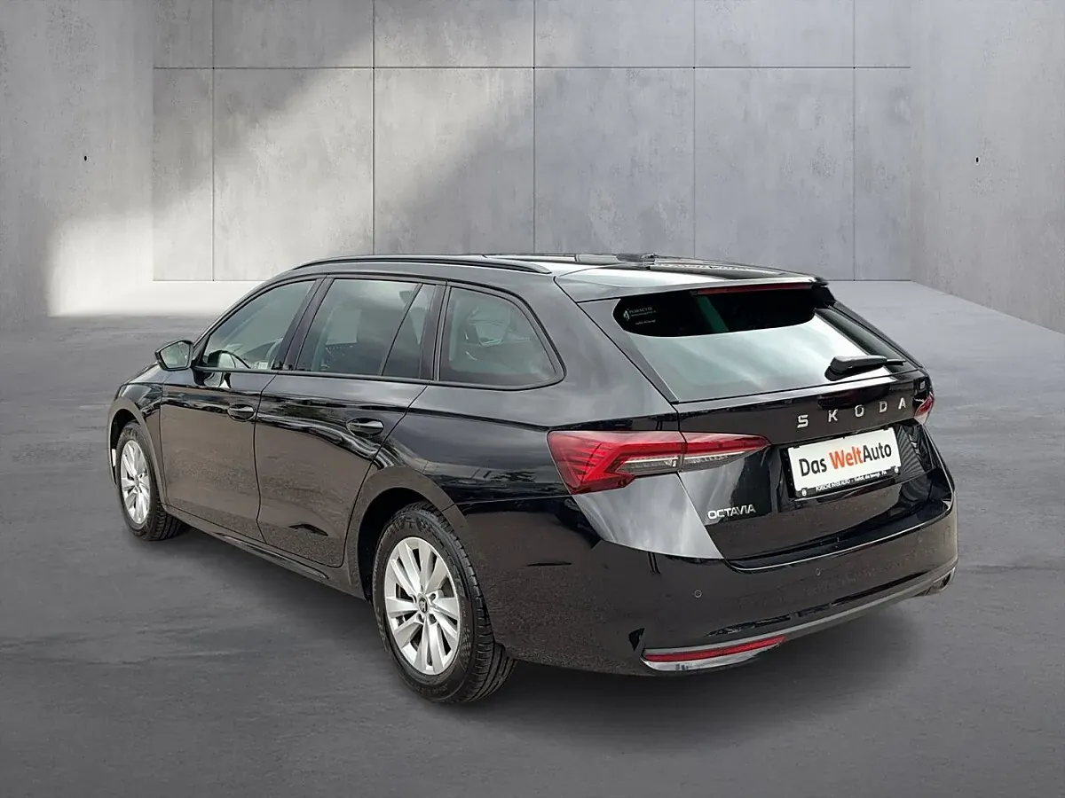 Skoda Octavia 2025 photo 3