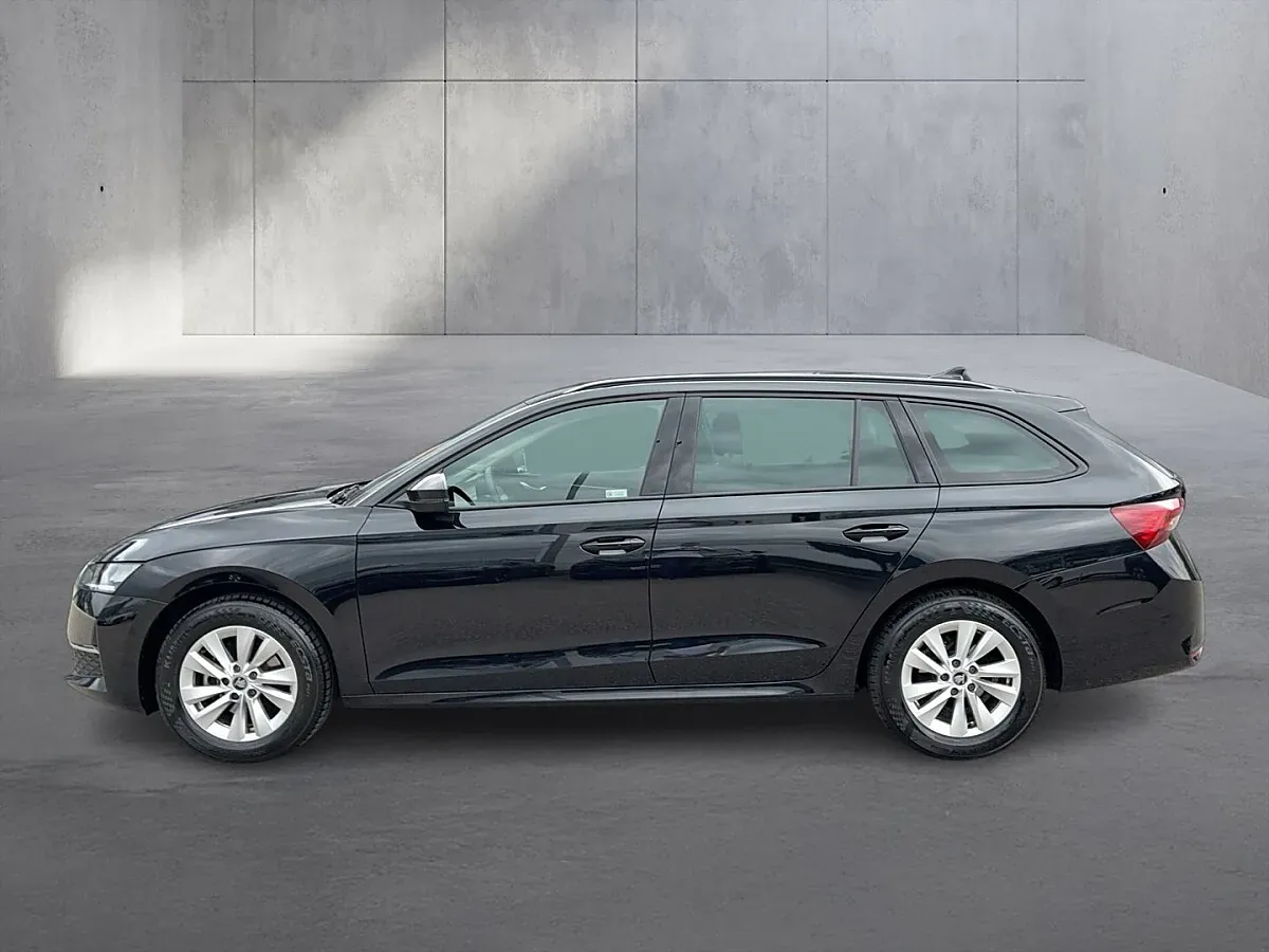 Skoda Octavia 2025 photo 2
