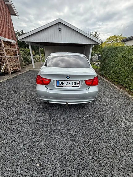 BMW 318I 2008 photo 3