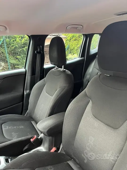 Jeep Renegade 2016 photo 4