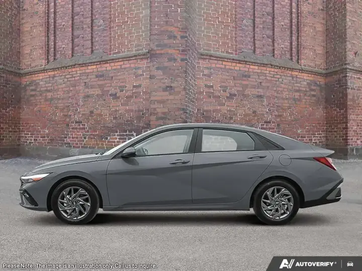 Hyundai Elantra 2025 photo 3