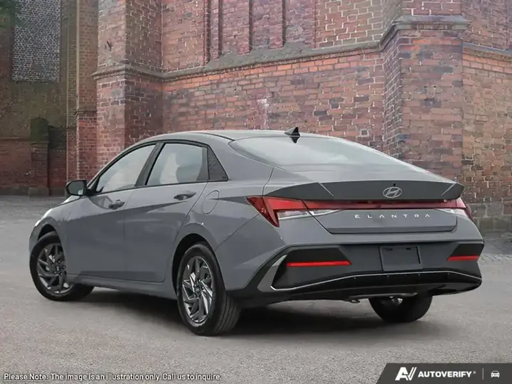 Hyundai Elantra 2025 photo 4