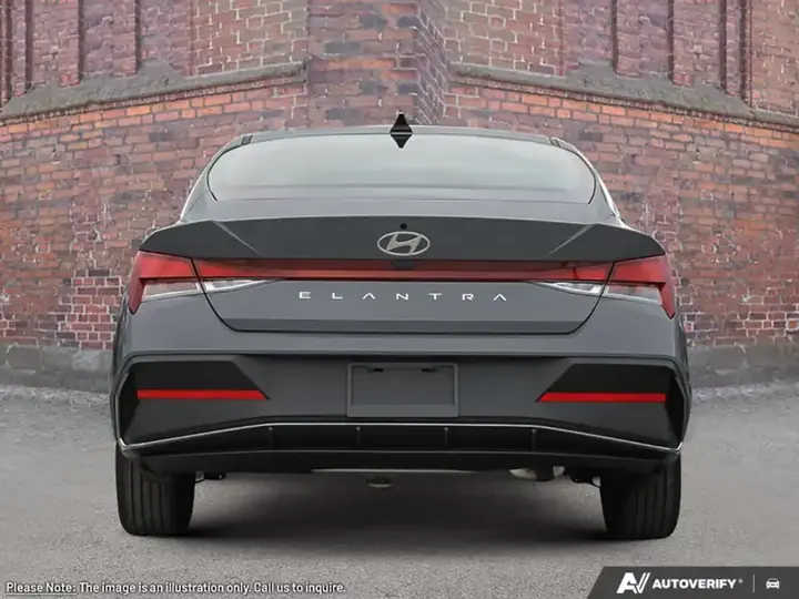 Hyundai Elantra 2025 photo 5