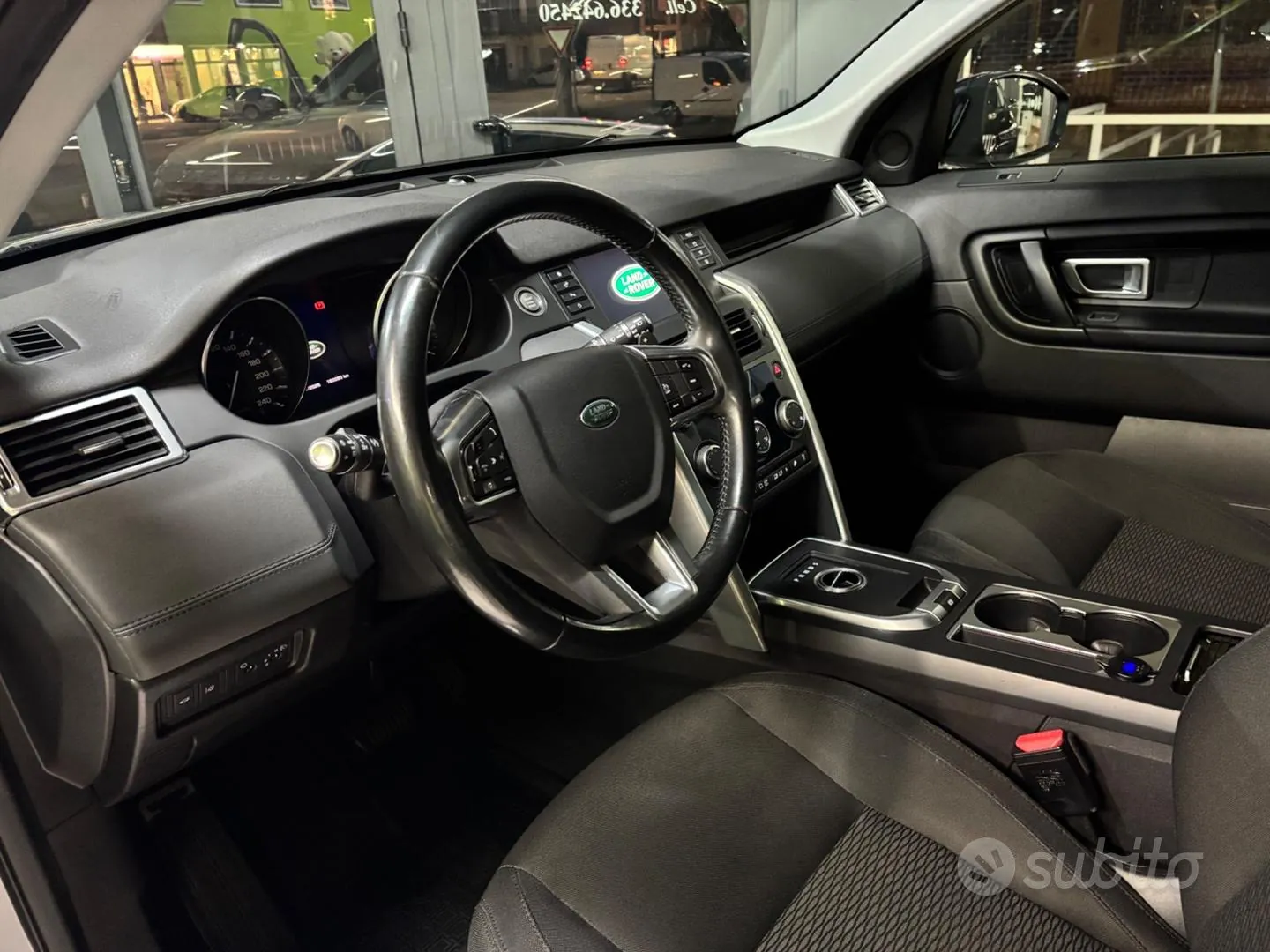 Land Rover Discovery Sport 2016 photo 4