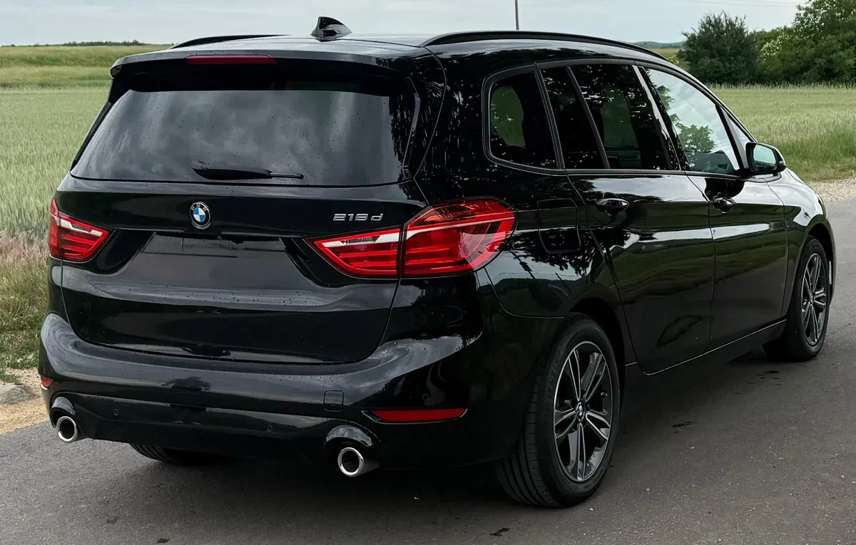 BMW 2 Series 2019 photo 2