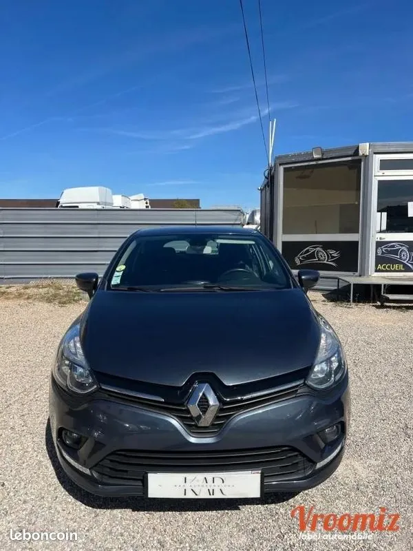 Renault Clio 2017 photo 2
