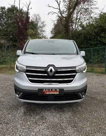 Renault Trafic 2024 photo 2