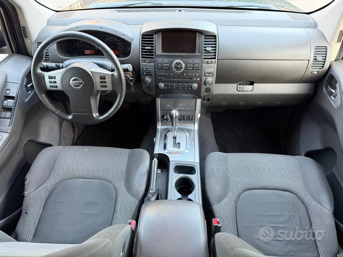 Nissan Navara 2011 photo 5