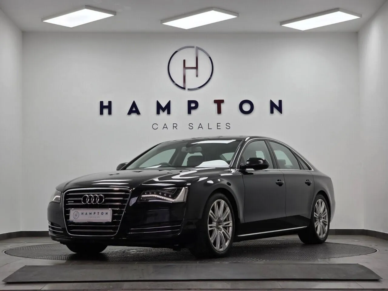 Audi A8 2011 photo 3