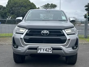 Toyota Hilux 2022 photo 3