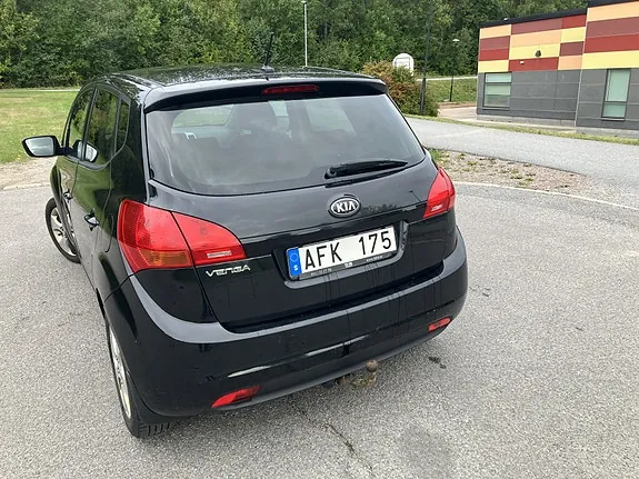 Kia Venga 2014 photo 3